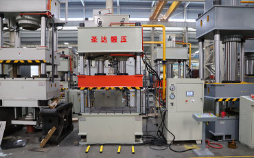 200噸四柱液壓機有多重？