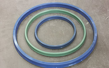 如何更換四柱液壓機(jī)的主缸密封圈？