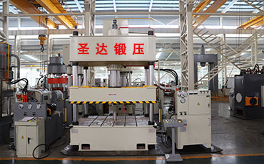 如何選擇定制200噸四柱液壓機(jī)？